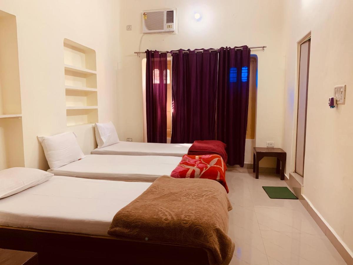 ורנאסי Vagabond Stay Hostel מראה חיצוני תמונה