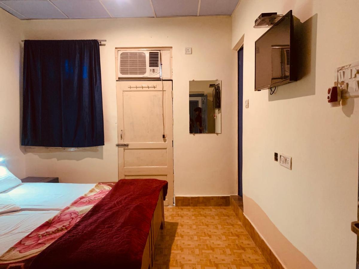 ורנאסי Vagabond Stay Hostel מראה חיצוני תמונה