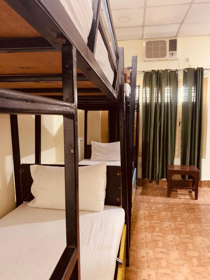 ורנאסי Vagabond Stay Hostel מראה חיצוני תמונה