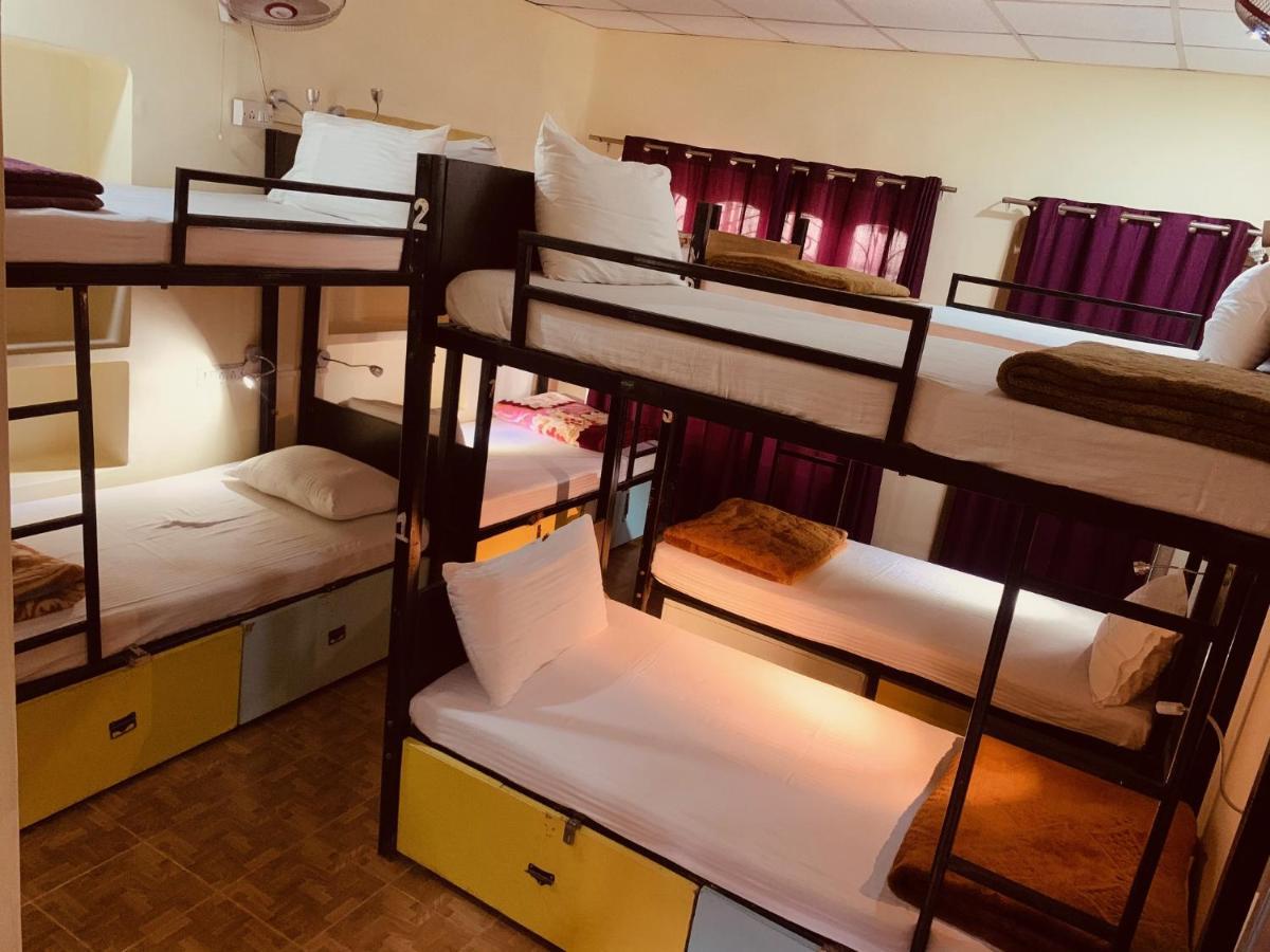 ורנאסי Vagabond Stay Hostel מראה חיצוני תמונה