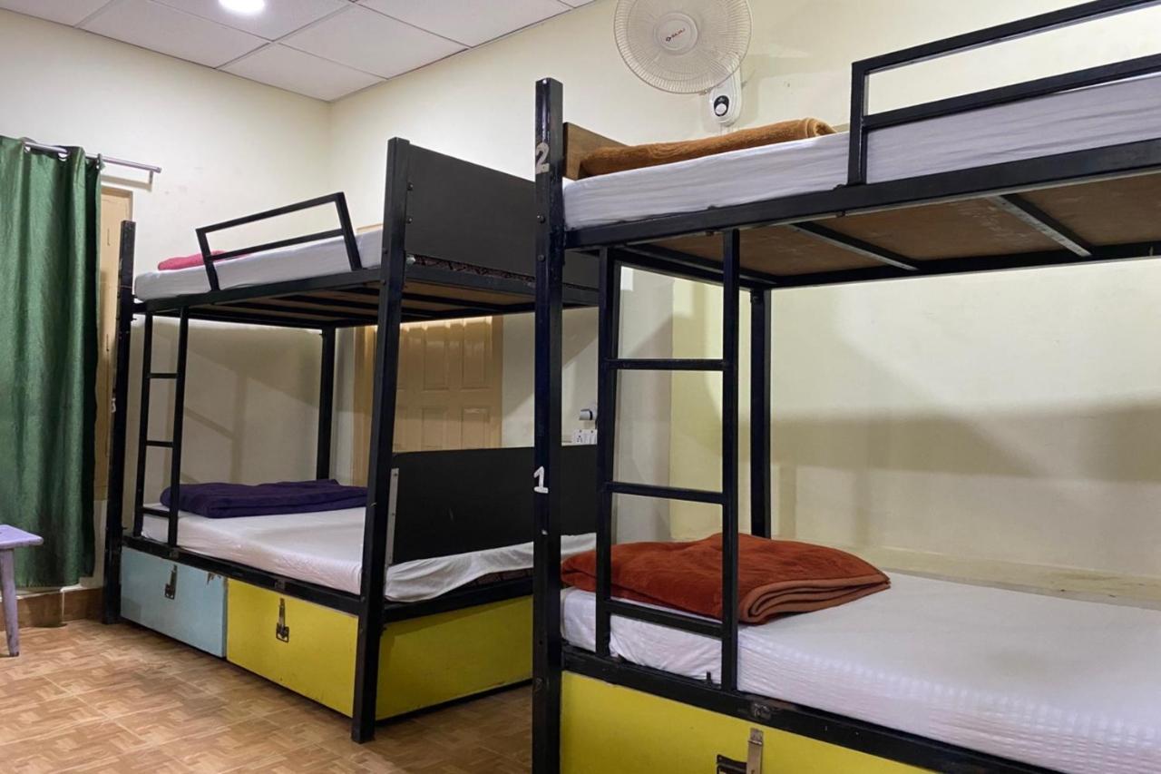 ורנאסי Vagabond Stay Hostel מראה חיצוני תמונה