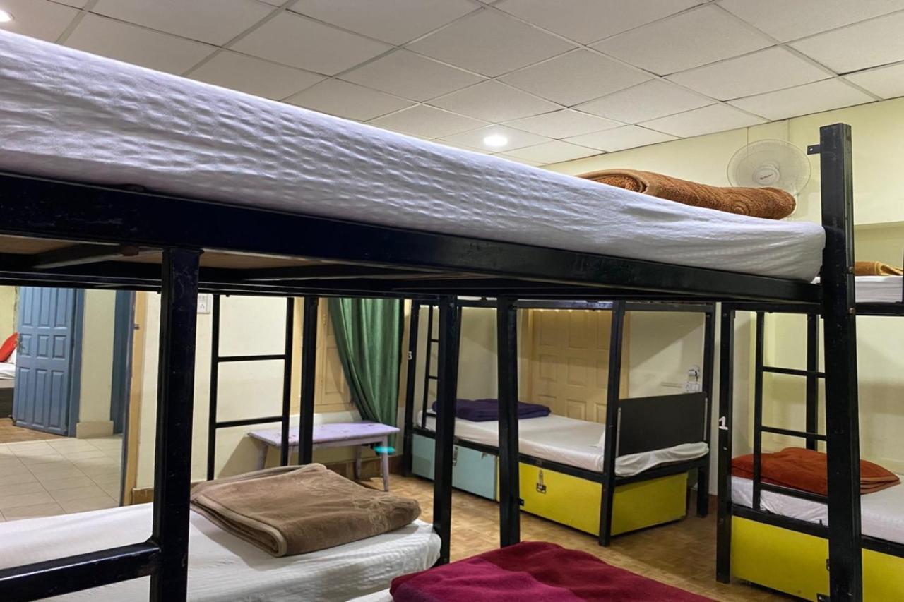 ורנאסי Vagabond Stay Hostel מראה חיצוני תמונה