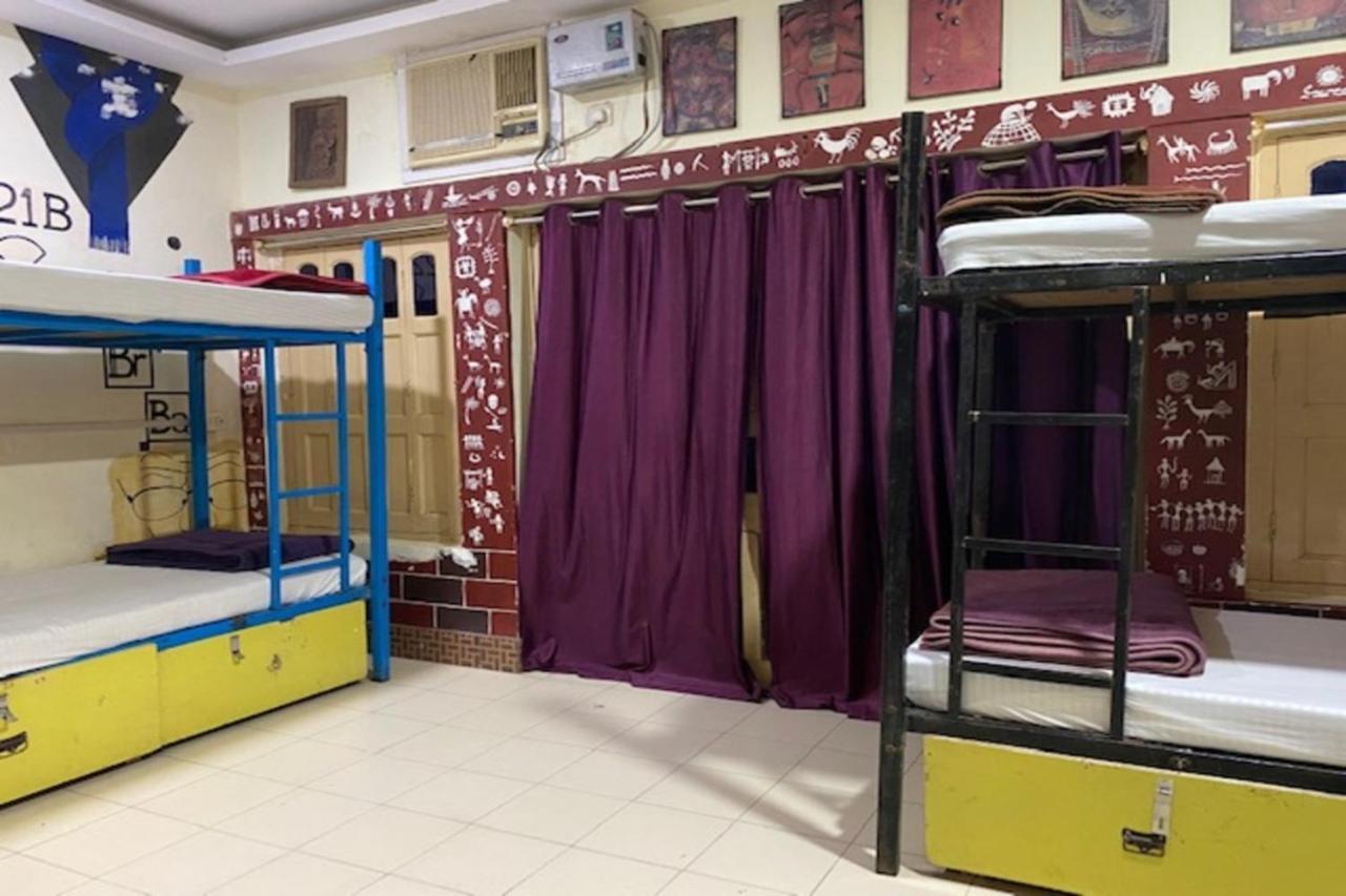ורנאסי Vagabond Stay Hostel מראה חיצוני תמונה