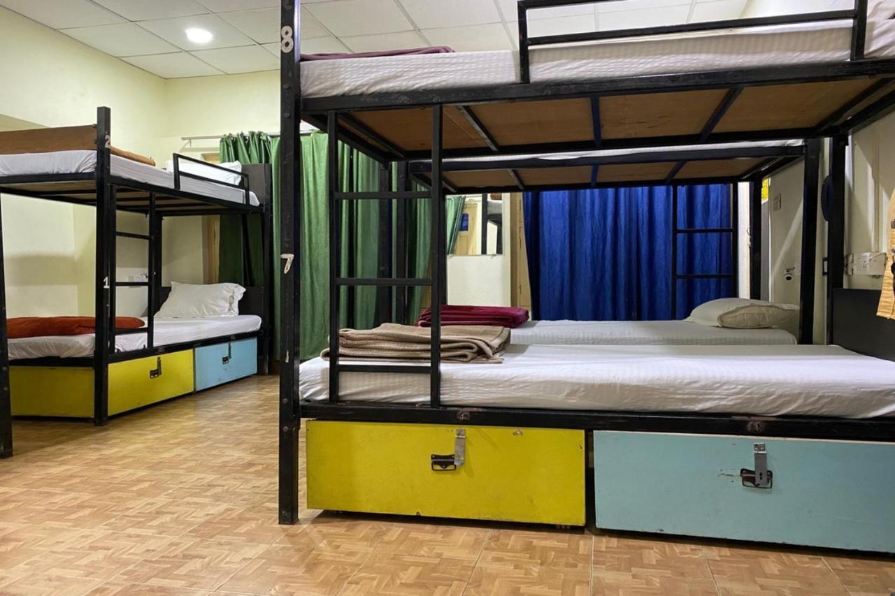 ורנאסי Vagabond Stay Hostel מראה חיצוני תמונה