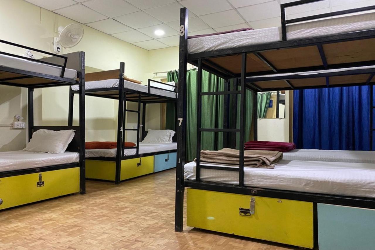 ורנאסי Vagabond Stay Hostel מראה חיצוני תמונה
