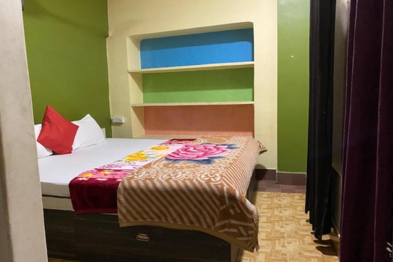 ורנאסי Vagabond Stay Hostel מראה חיצוני תמונה