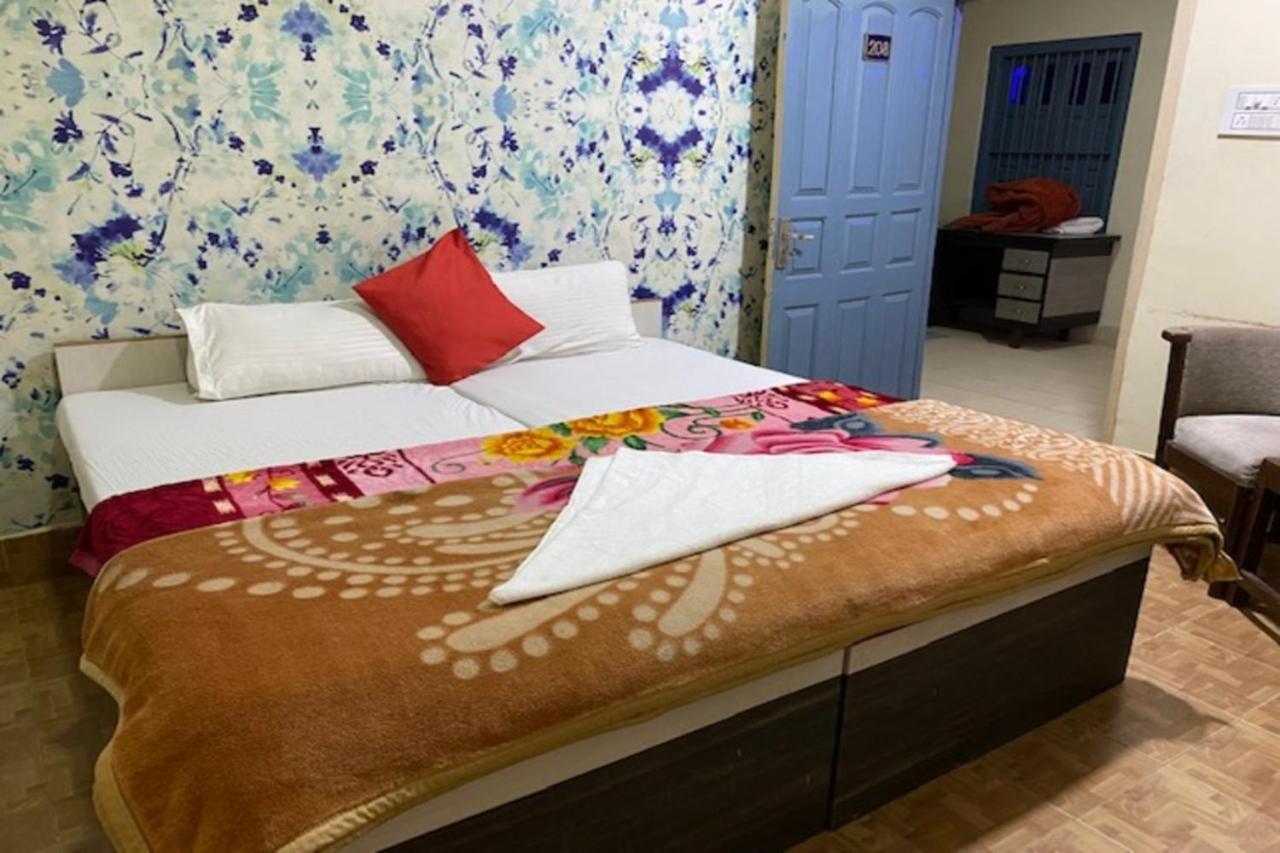 ורנאסי Vagabond Stay Hostel מראה חיצוני תמונה