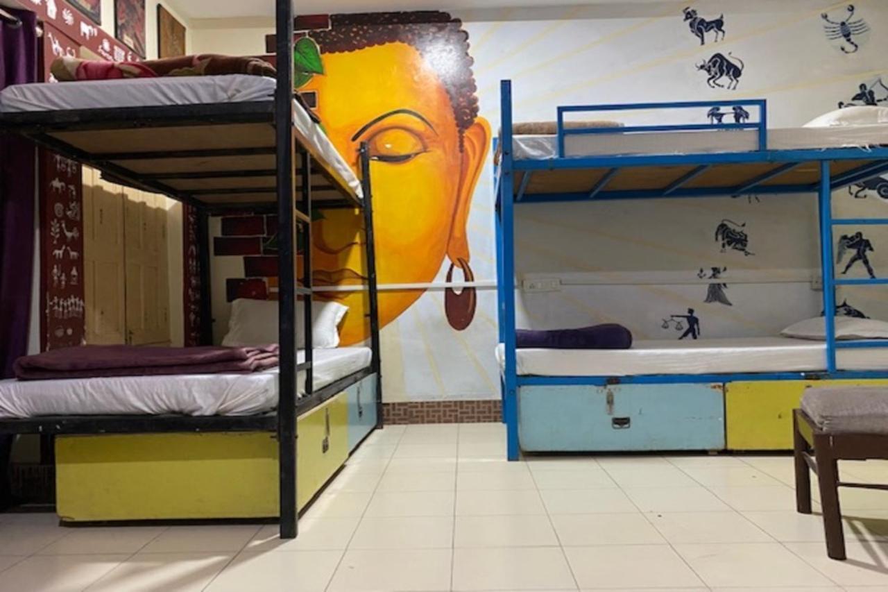ורנאסי Vagabond Stay Hostel מראה חיצוני תמונה