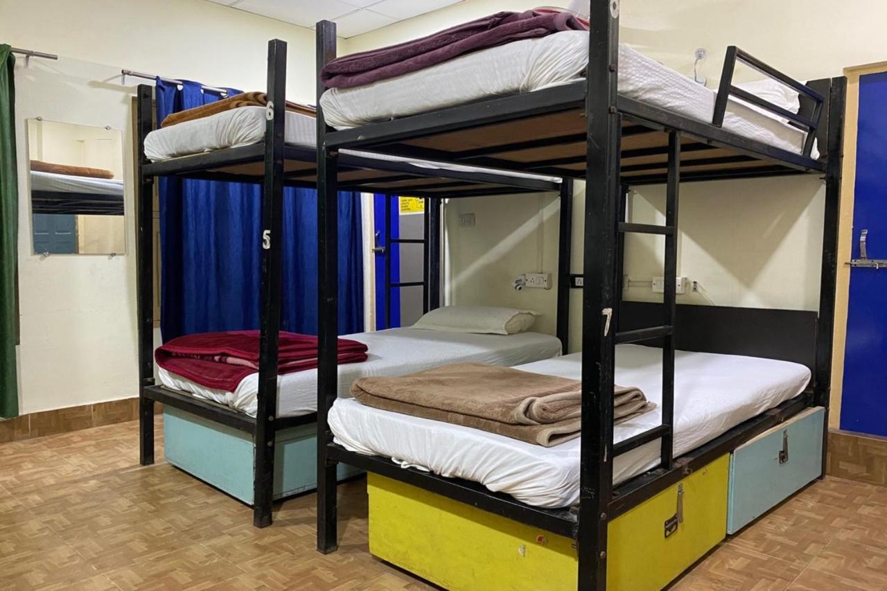 ורנאסי Vagabond Stay Hostel מראה חיצוני תמונה