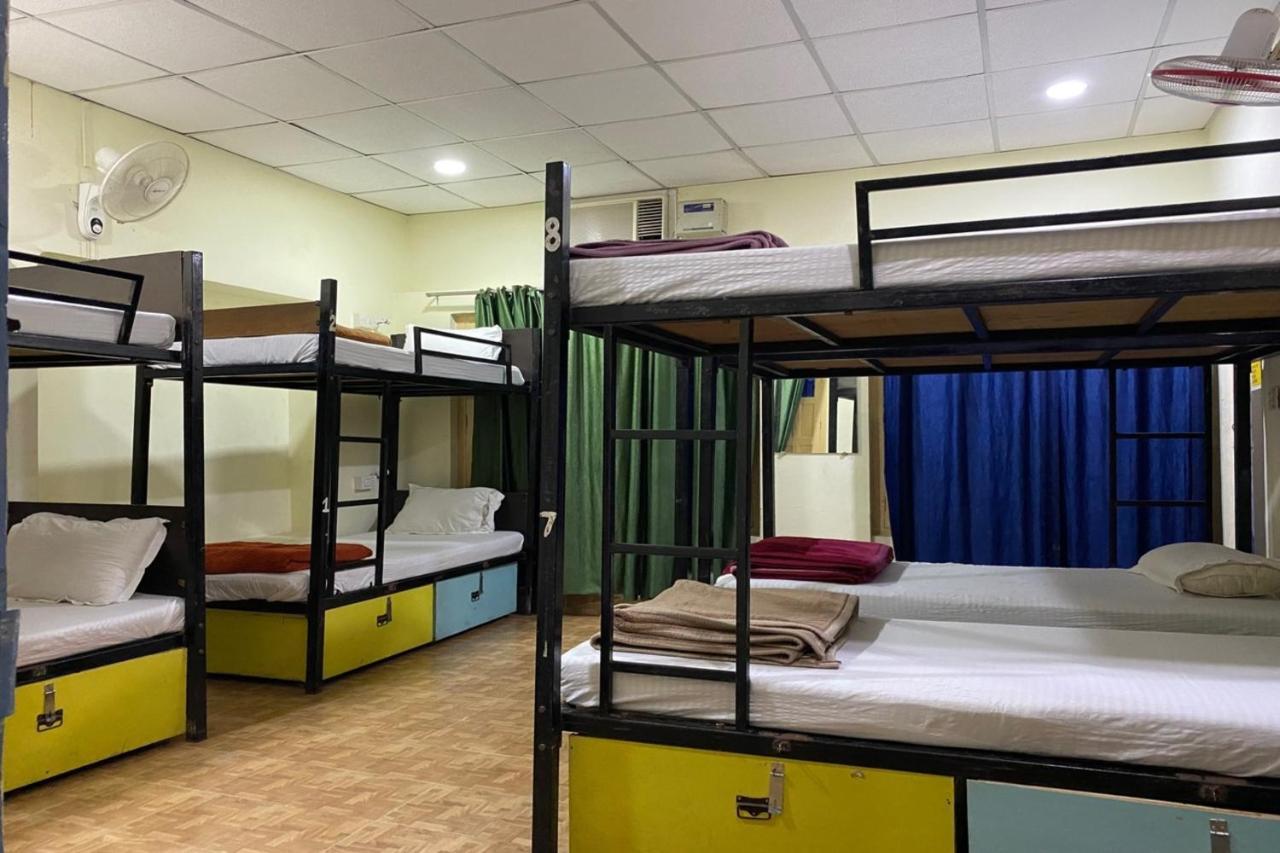 ורנאסי Vagabond Stay Hostel מראה חיצוני תמונה