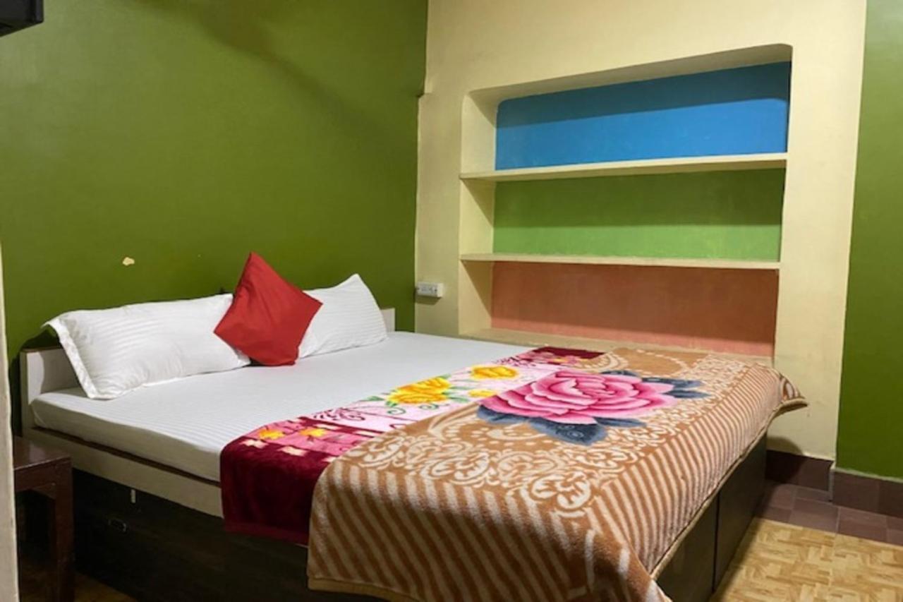 ורנאסי Vagabond Stay Hostel מראה חיצוני תמונה