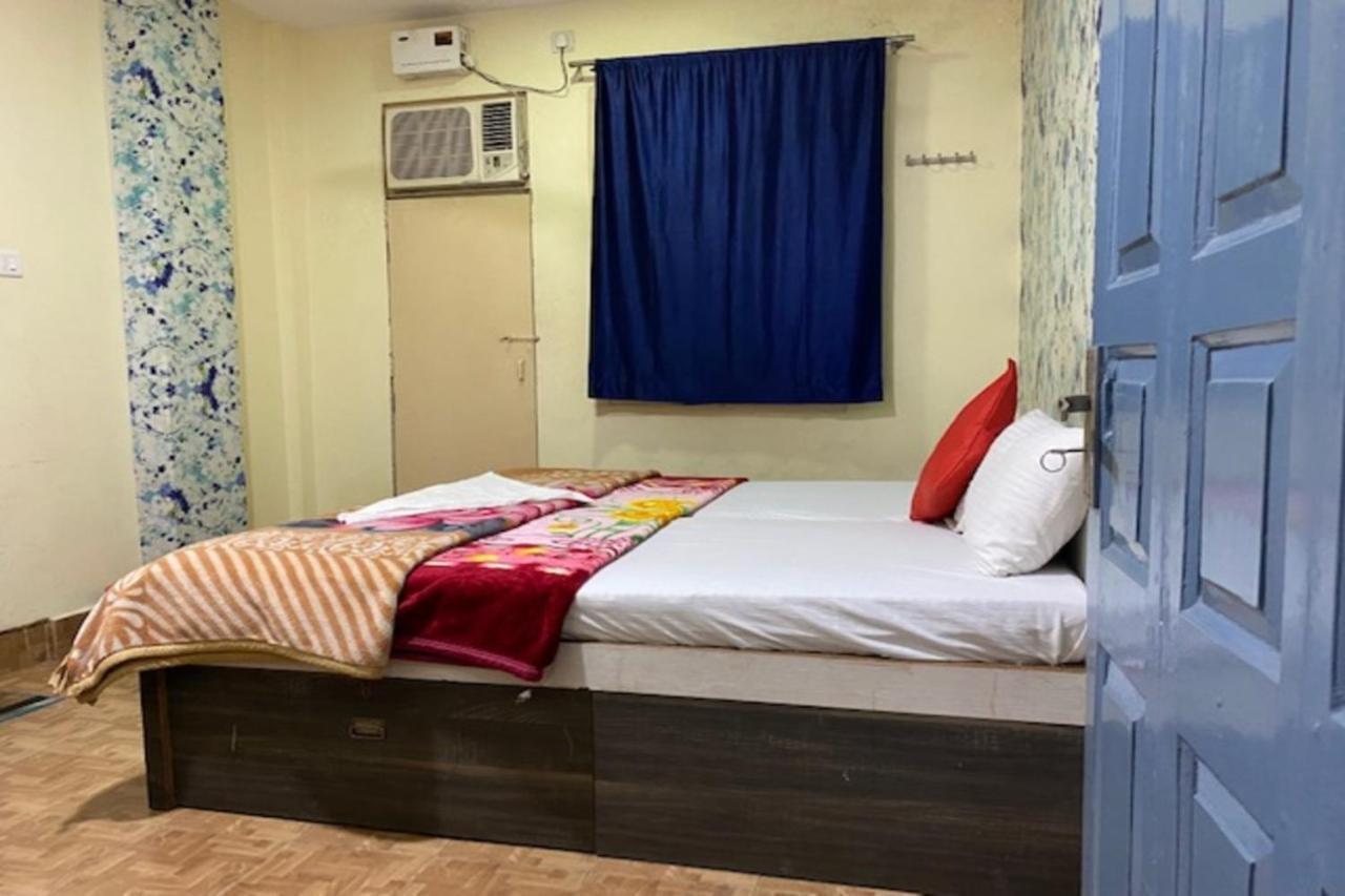 ורנאסי Vagabond Stay Hostel מראה חיצוני תמונה