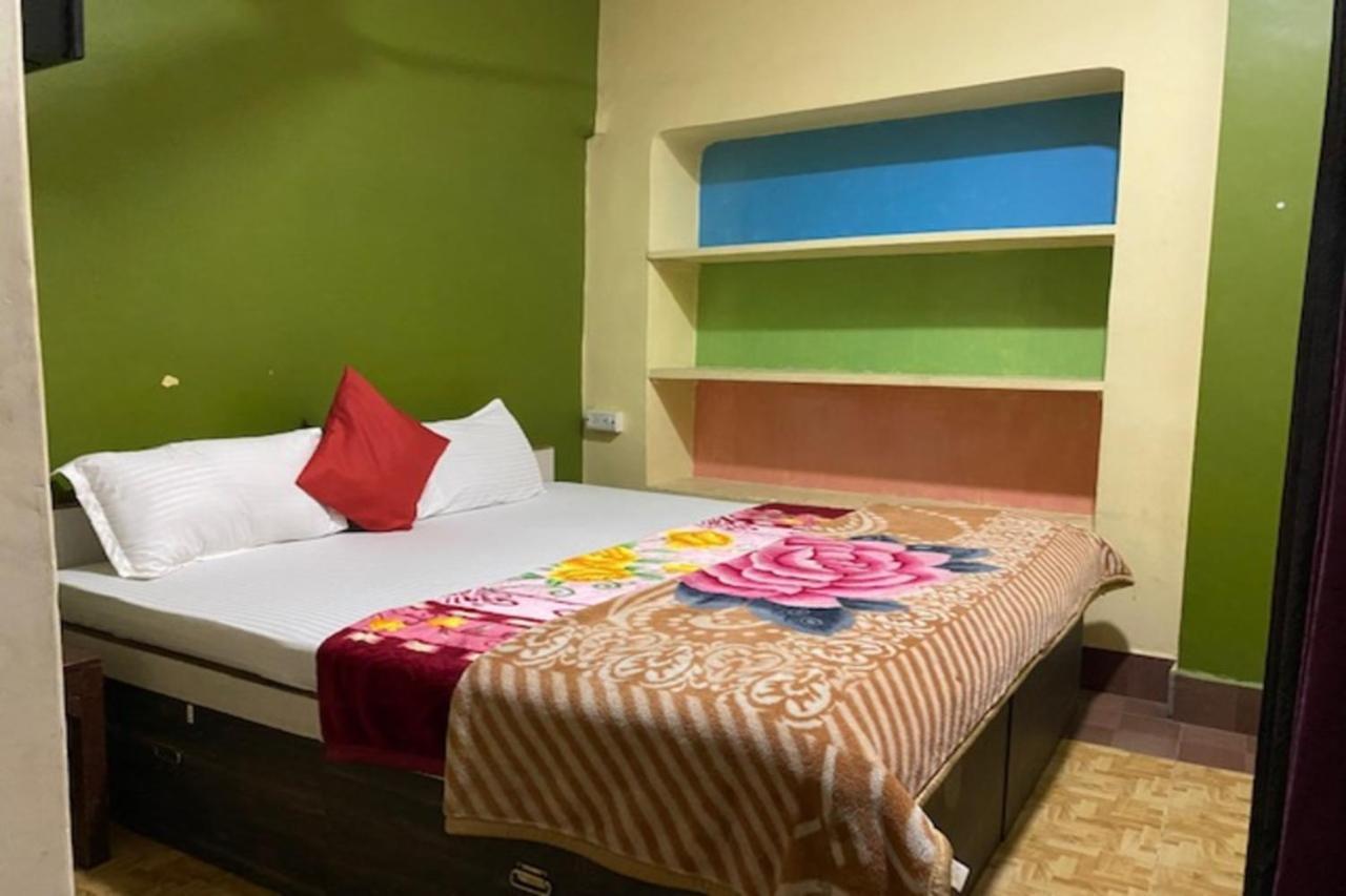 ורנאסי Vagabond Stay Hostel מראה חיצוני תמונה